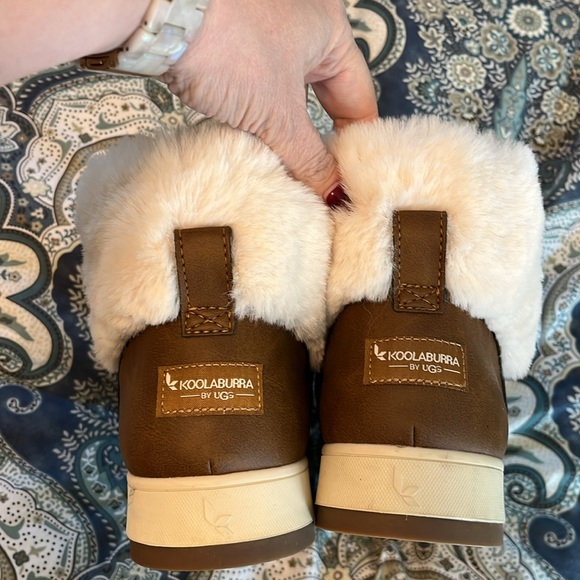 Brand new Tynlee fur lined lace up Koolaburra by Ugg boots size 10 - Picture 2 of 7